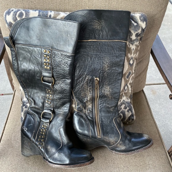EUC Bed Stu Boots with metal detailing - Picture 3 of 5